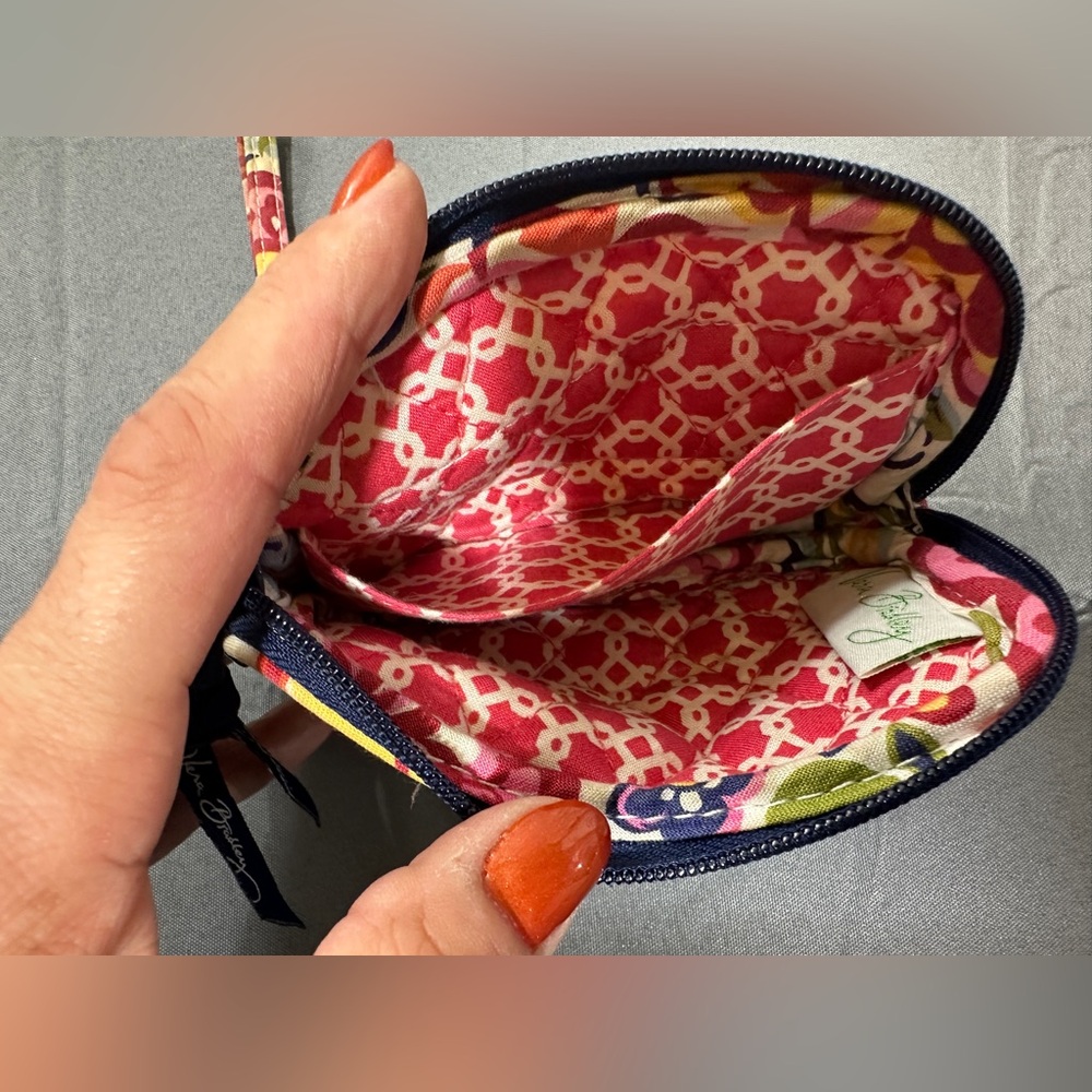 Vera Bradley Hope Garden All-In-One Wristlet - Picture 4 of 6